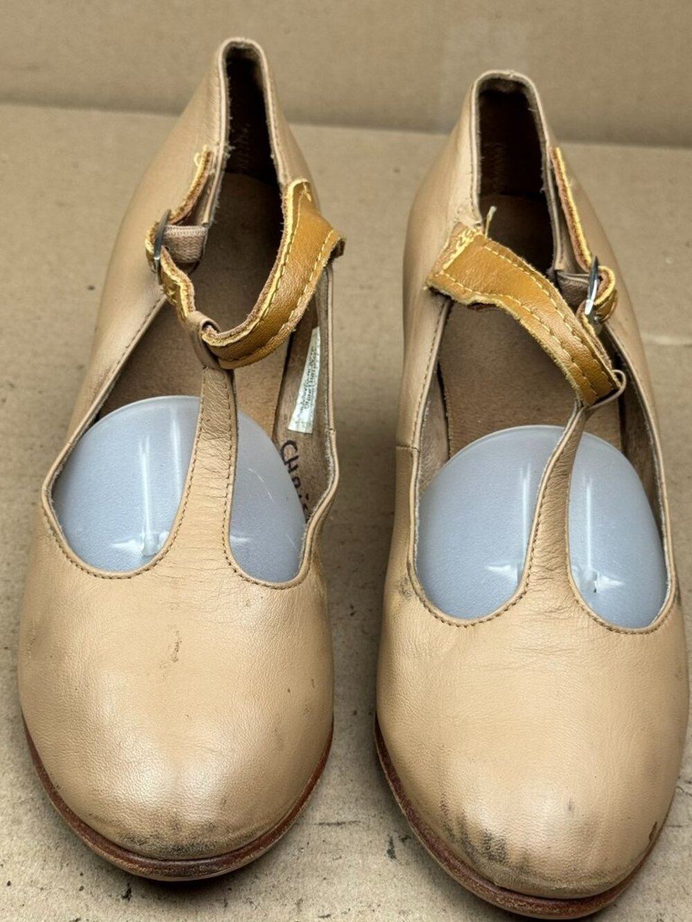 Women's Bloch Beige Leather T-Strap Character Dance Shoes Size 7 Damage